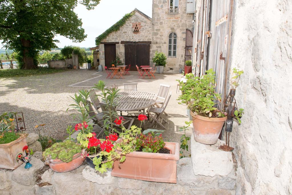 Bed and Breakfast Au Bonheur d'Alphonse Lusignan-Petit Exterior foto